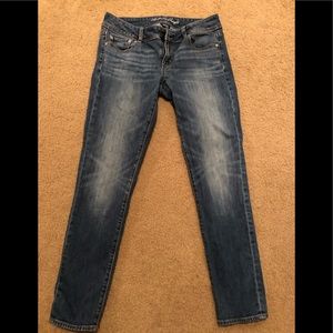 EUC American Eagle Skinny Jeans size 8